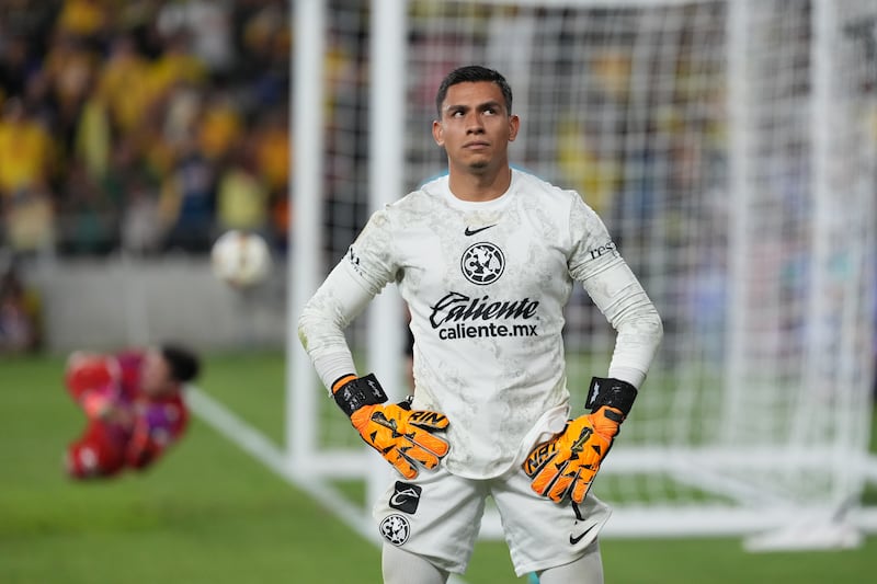 Luis Ángel Malagón enfrenta las críticas