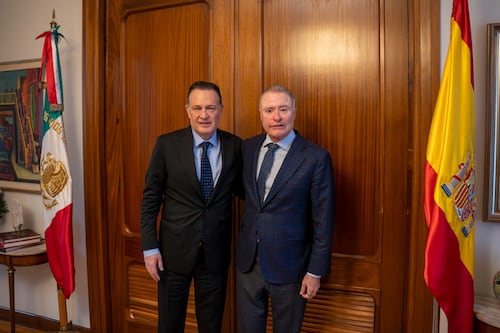 Se reúne gobernador con embajador de México en España
