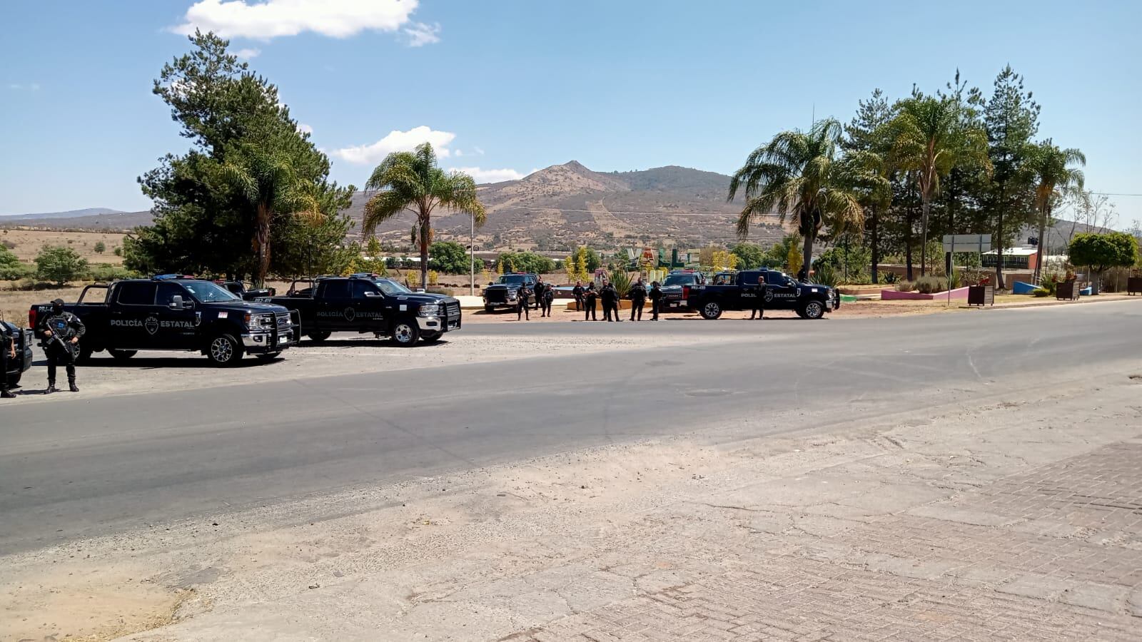 En los límites de Jalisco con Michoacán las autoridades mantienen un operativo de vigilancia extremo.