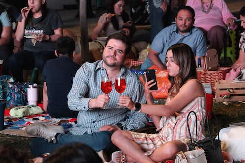 Llevan ópera gratuita al aire libre con Ópera Picnic en León