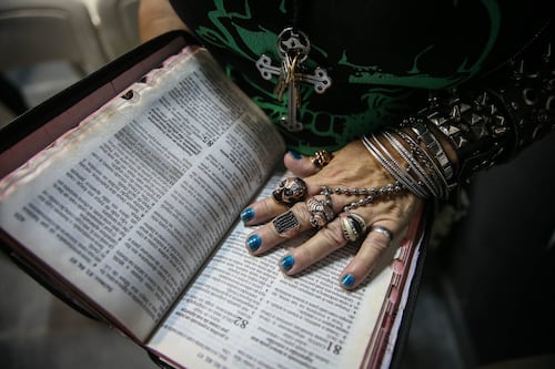 Lo prohibido y lo sagrado