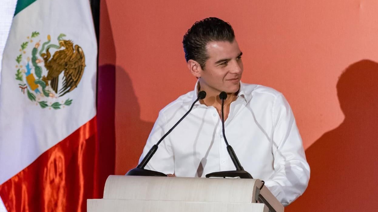 Flores destacó que la coordinación entre poderes será clave para que el Estado mantenga su liderazgo nacional en inversión pública y resultados.