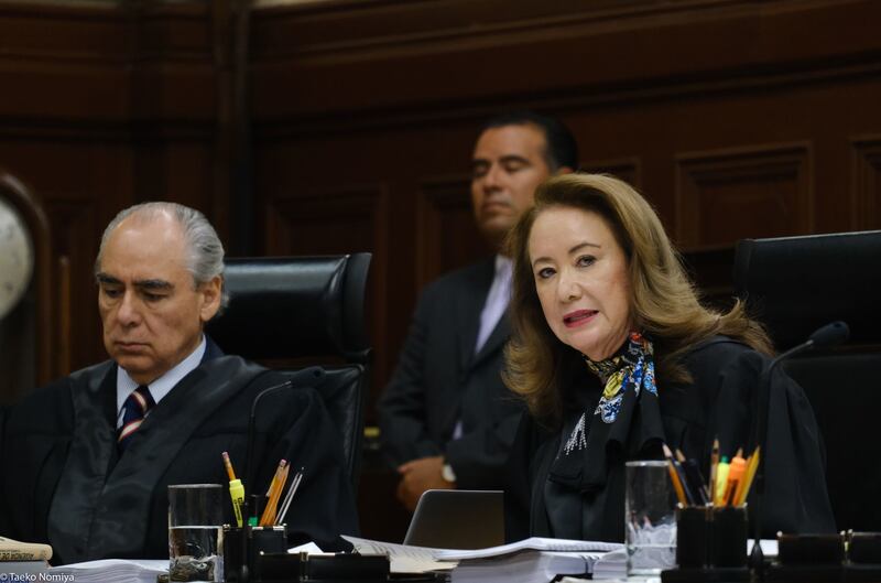 CIUDAD DE MÉXICO, 01AGOSTO2019.- Los ministros José Fernando Franco Gonzáles Salas y Yasmín Esquivel Mossa durante la apertura de la Sesión solemne del Segundo periodo de Sesiones del año 2019 en la SCJN.
FOTO: GRACIELA LÓPEZ /CUARTOSCURO.COM