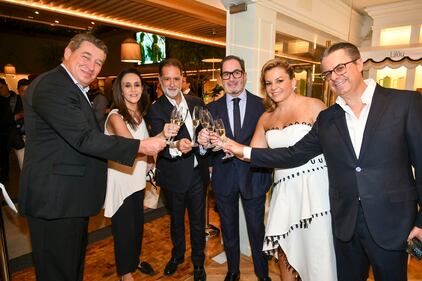 En una ciudad que nunca deja de sorprender con su innovación culinaria, Polanco da la bienvenida a una experiencia gastronómica completamente nueva y emocionante. Con un diseño vanguardista y un concepto elegante y moderno, Lilōu emerge como un oasis culinario que promete transformar nuestras percepciones sobre la comida All-Day Dining.