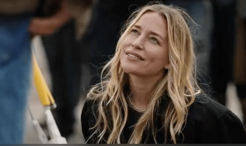 Piper  Perabo en Yellowstone.