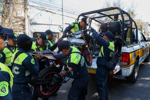 Motocicletas llenan corralones de CDMX, y regulación de eléctricos disparará la cifra