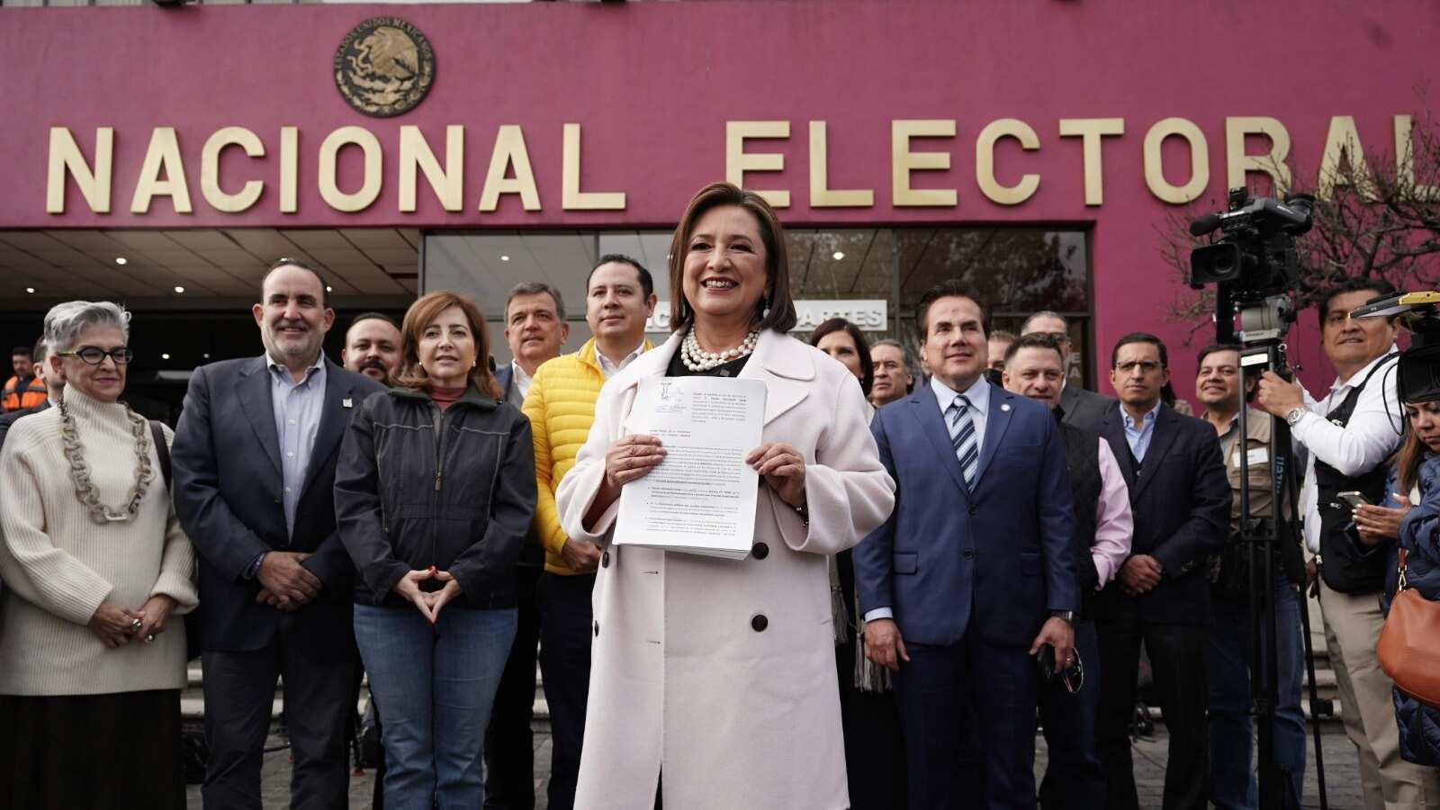 Xóchitl-Gálvez-INE-denuncia-elecciones-precandidata