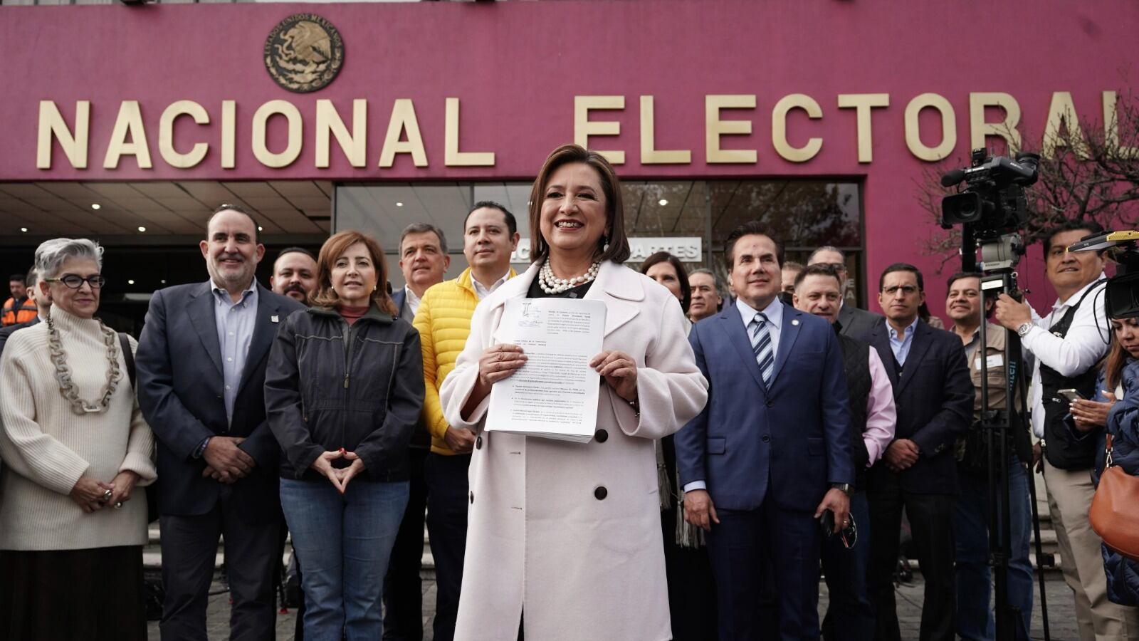 Xóchitl-Gálvez-INE-denuncia-elecciones-precandidata