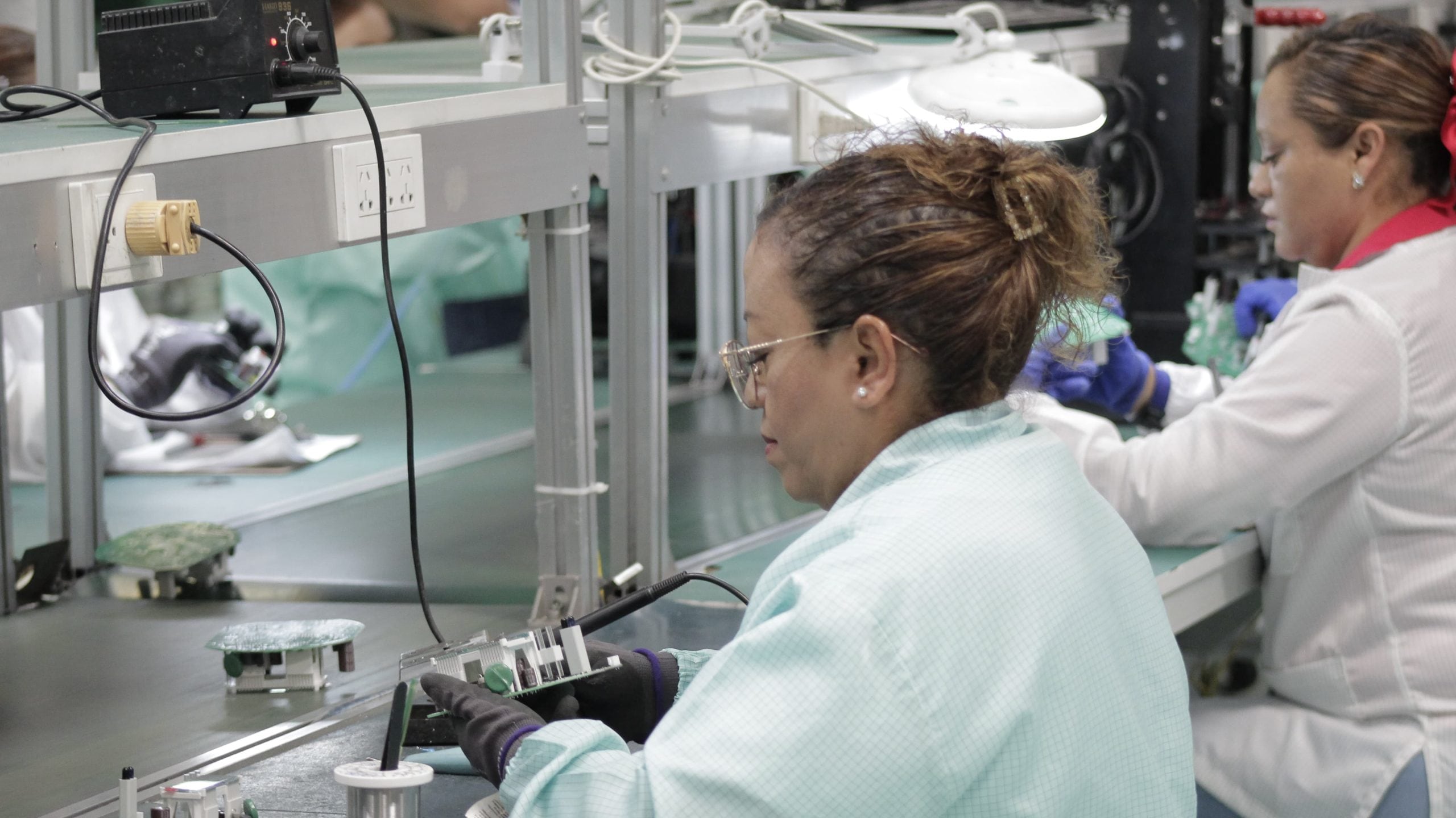 El trabajo especializado requiere de certificaciones específicas.