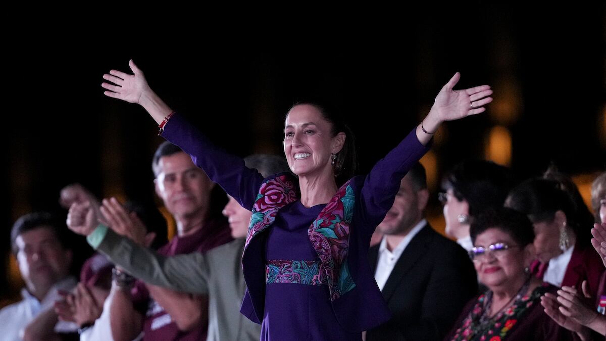 Claudia Sheinbaum celebra su triunfo en el zócalo.