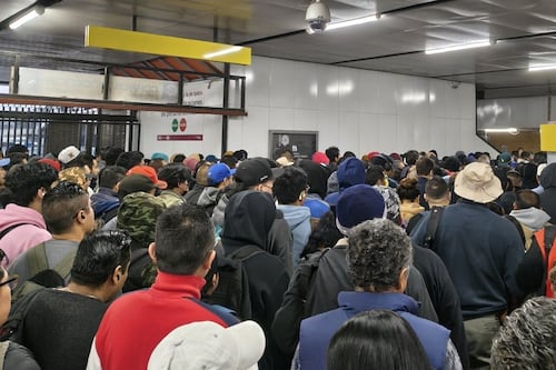 Revisión en zona de vías del Metro de la CDMX desata caos total; checa las alternativas hoy