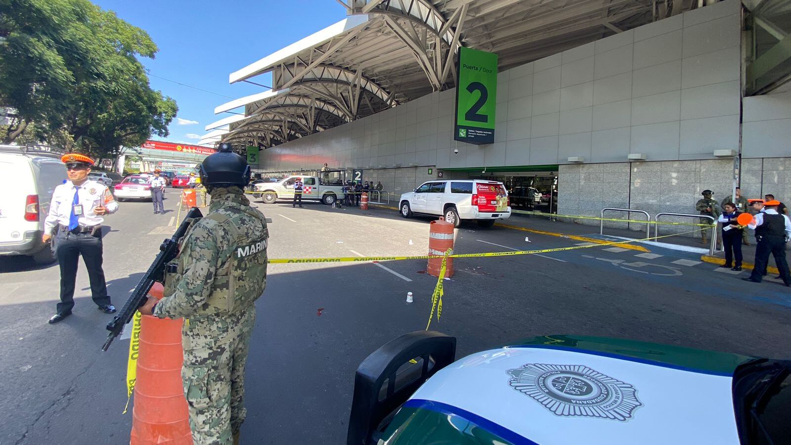 Los hechos ocurrieron sobre la avenida Carlos León, afuera de la Terminal 1.