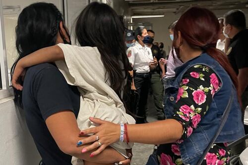 Localizan, sana y salva, a menor que fue raptada en Pesquería