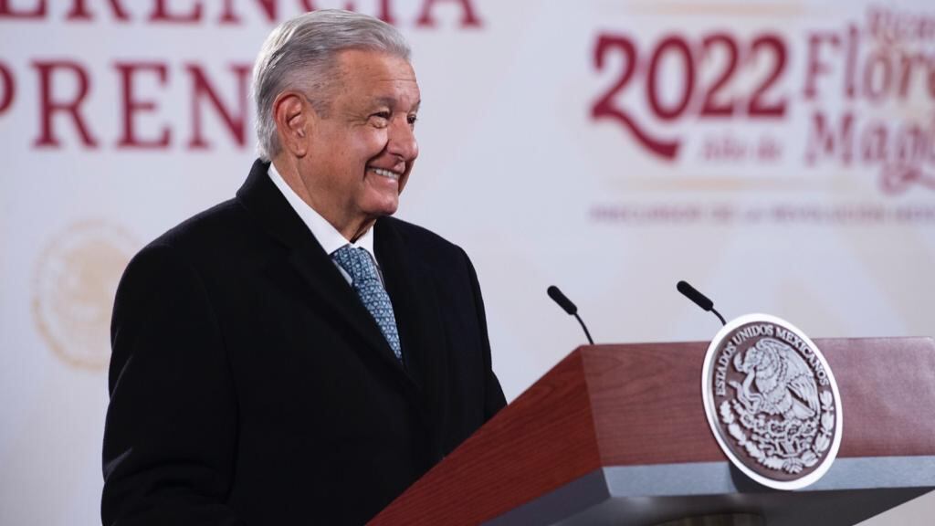 El presidente descartó asistir a la boda de la jefa de Gobierno.