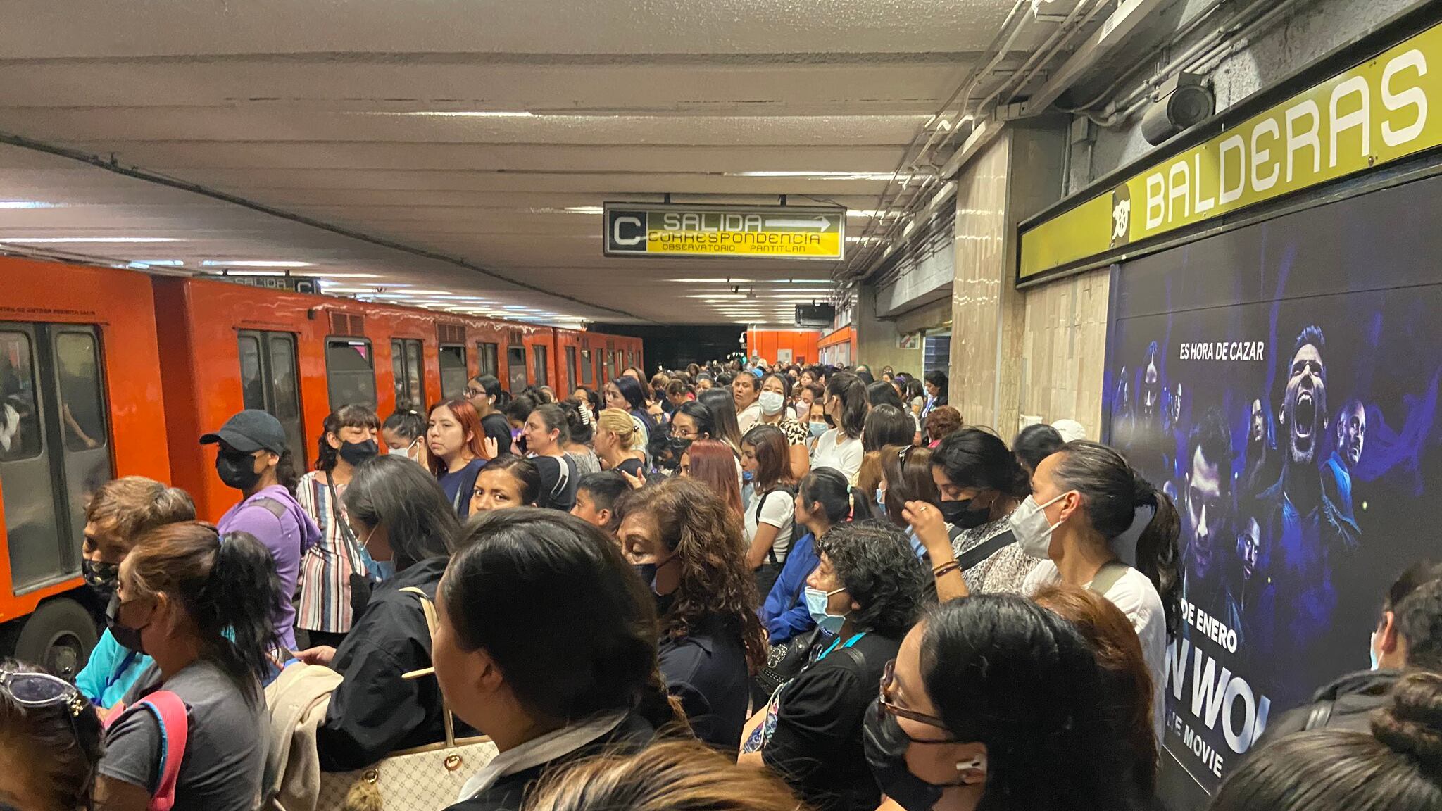 CDMX: Línea 3 del Metro reporta largos tiempo de espera, usuarios explotan en redes sociales