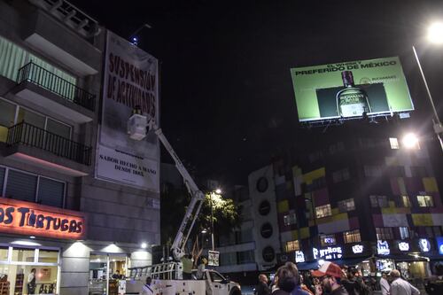 Tormentas no solo derriban árboles, espectaculares están en grave riesgo en CDMX