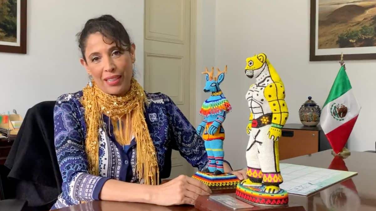 Embajadora de México deja Perú luego de disputa política por asilo a exministra Betssy Chávez