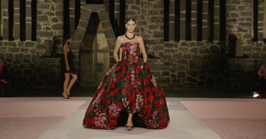 Carolina Herrera desfila en el Museo Anahuacalli