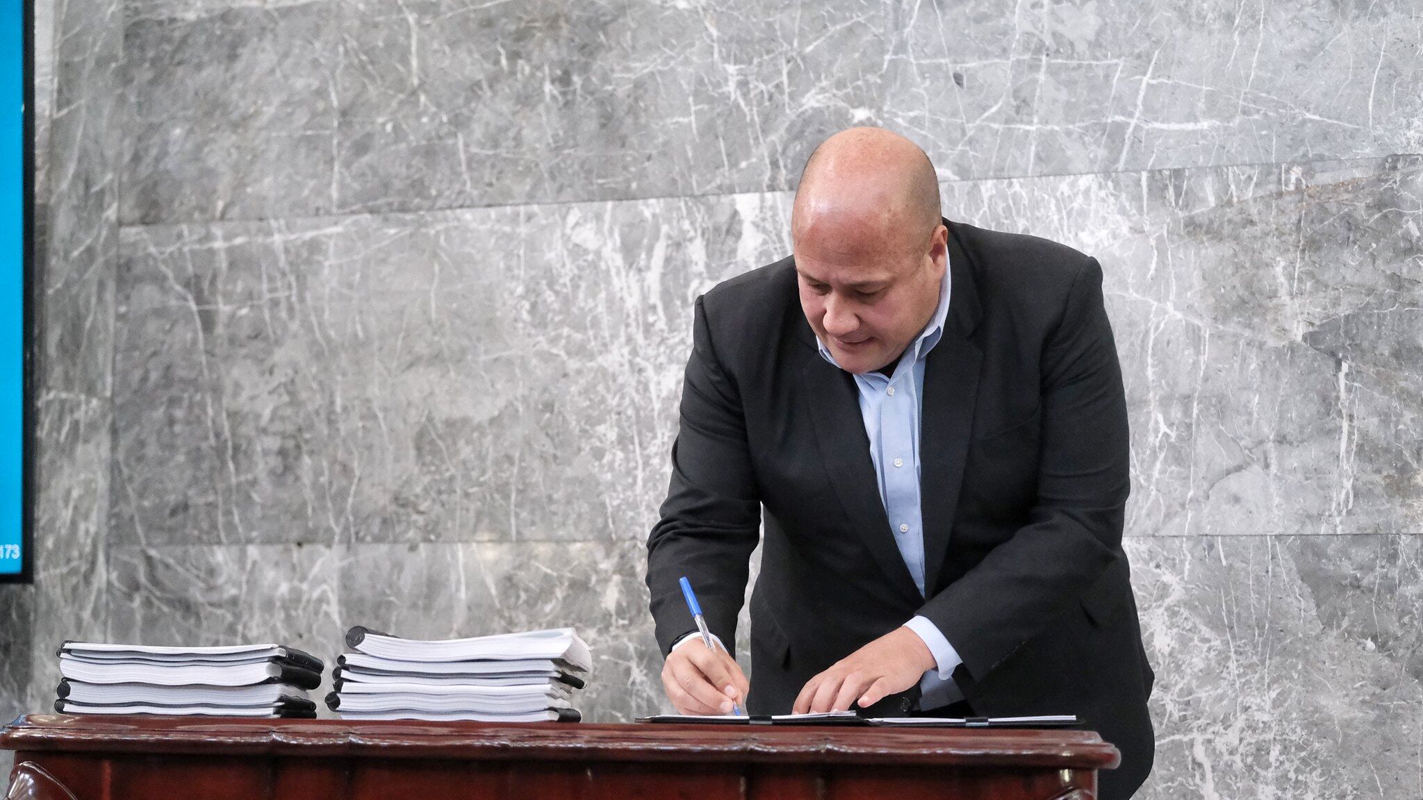 El documento fue firmado por el Gobernador y remitido al Congreso del Estado para su aprobación.