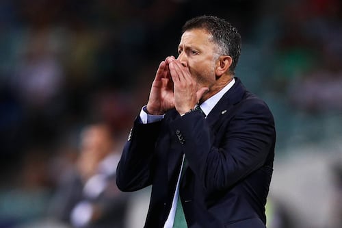 OFICIAL: Osorio es suspendido por la FIFA