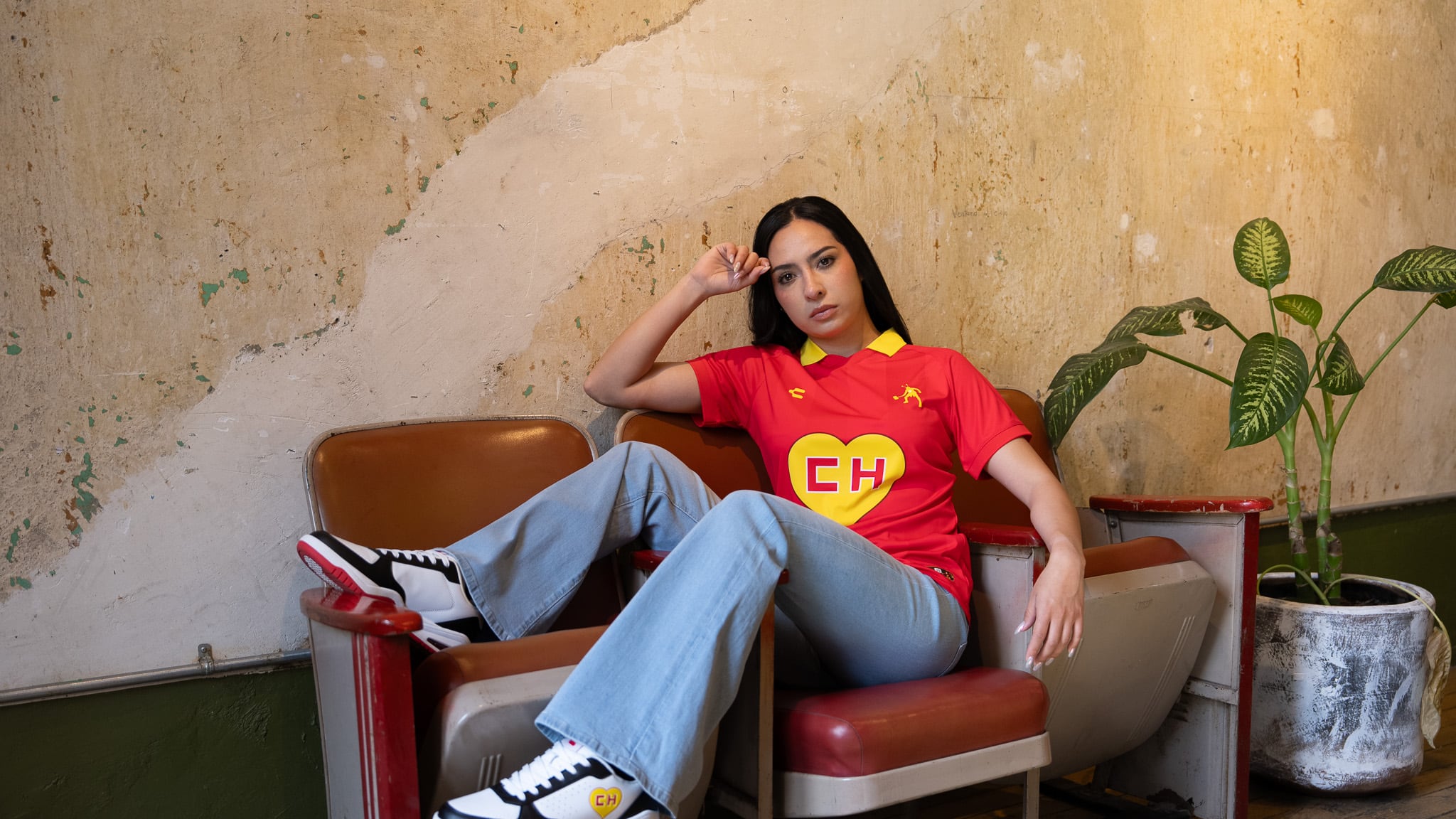 Jerseys, sudaderas, tenis y accesorios inspirados en el icónico personaje de Chespirito buscan conquistar a los aficionados con una mezcla de nostalgia, estilo y espíritu de superación
