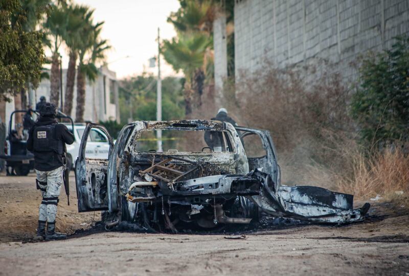 Una camioneta explotó y se localizó un fusil Barret y un Dron de Vigilancia