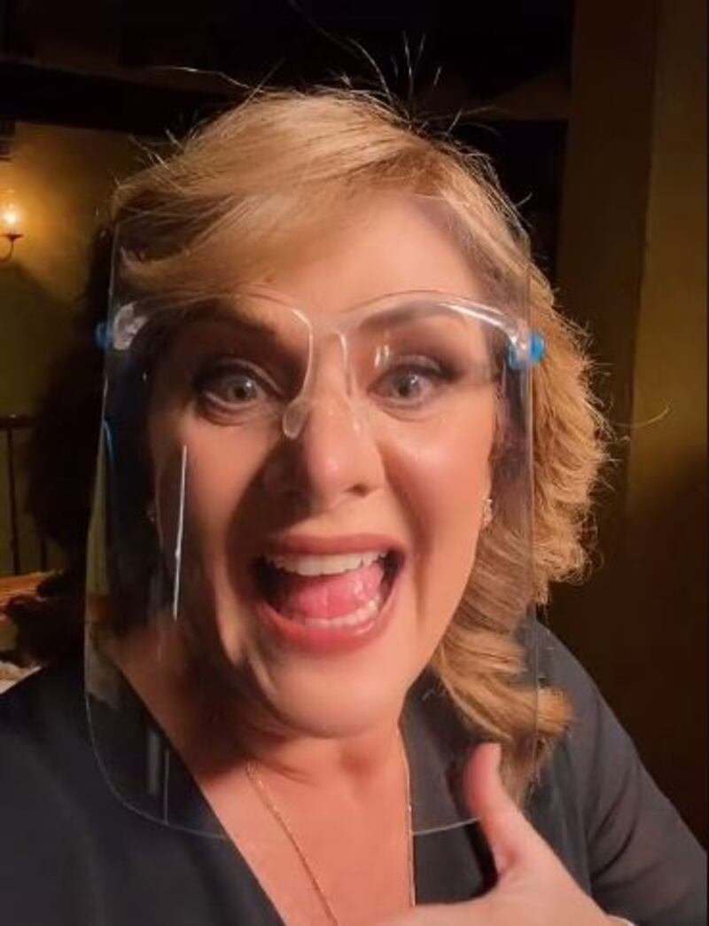 Vencer el pasado elenco Érika Buenfil y su nuevo personaje