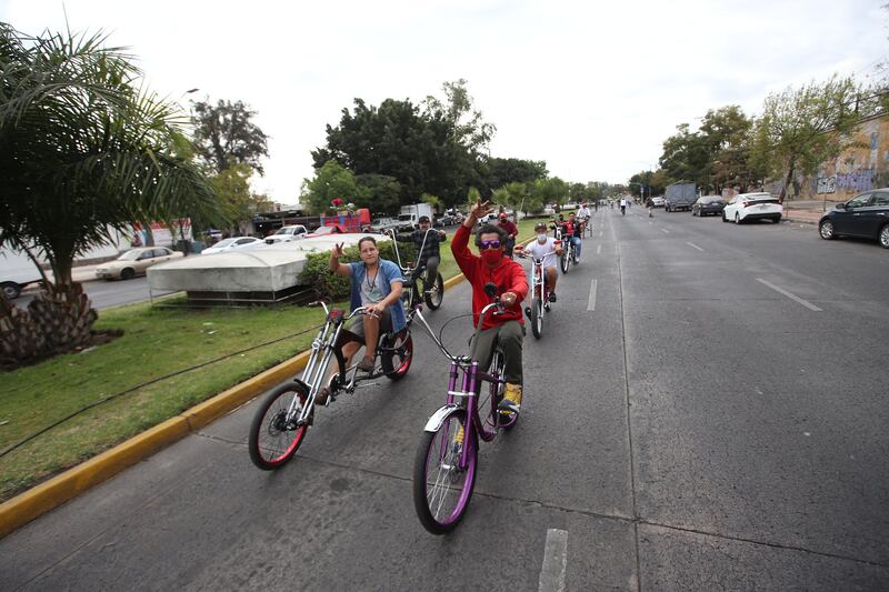 Debido a la extensión de la Vía, varias rutas de transporte público tuvieron que modificar su recorrido.