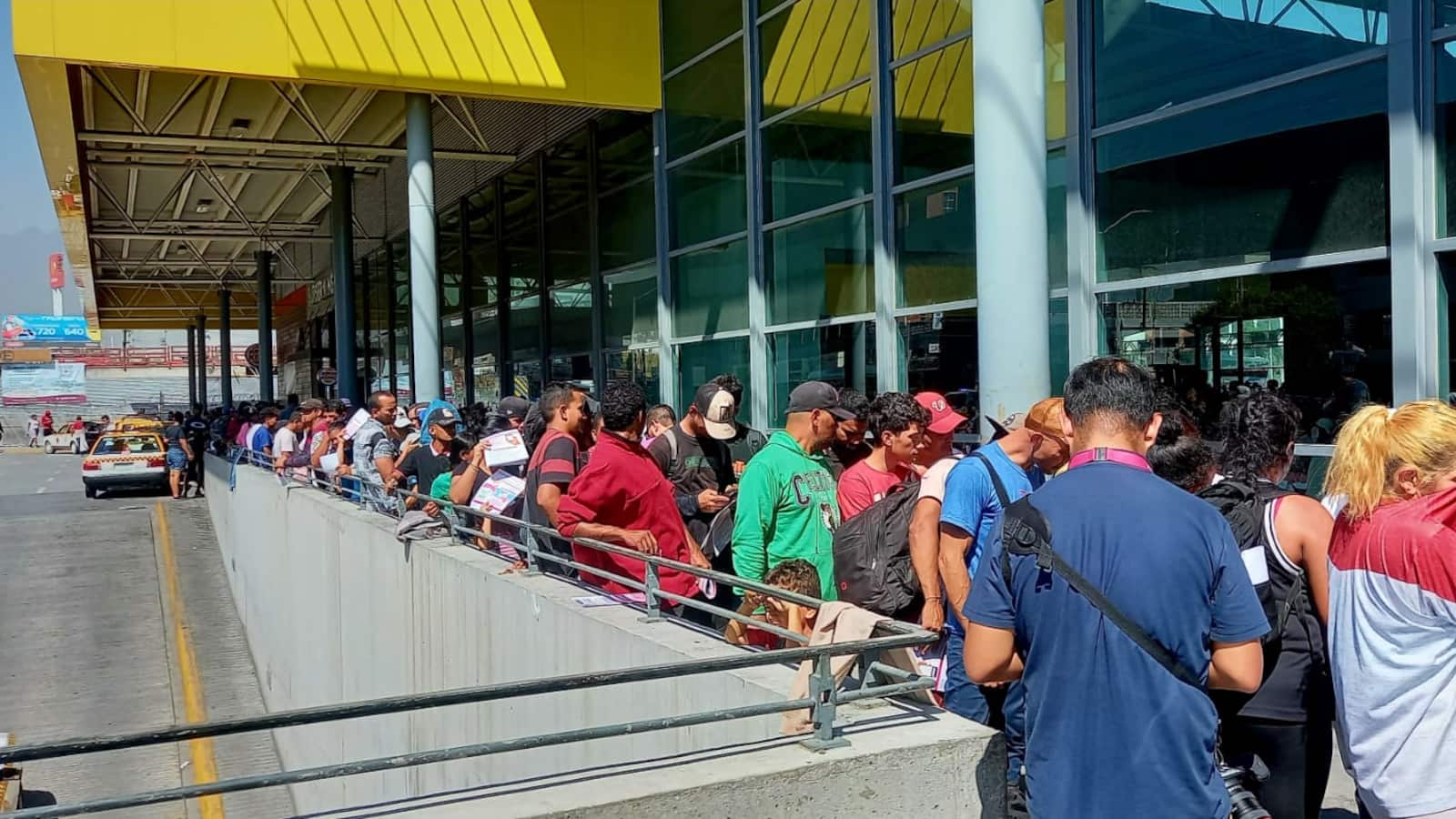 Desde el fin de semana se han atendido a mil 500 extranjeros.