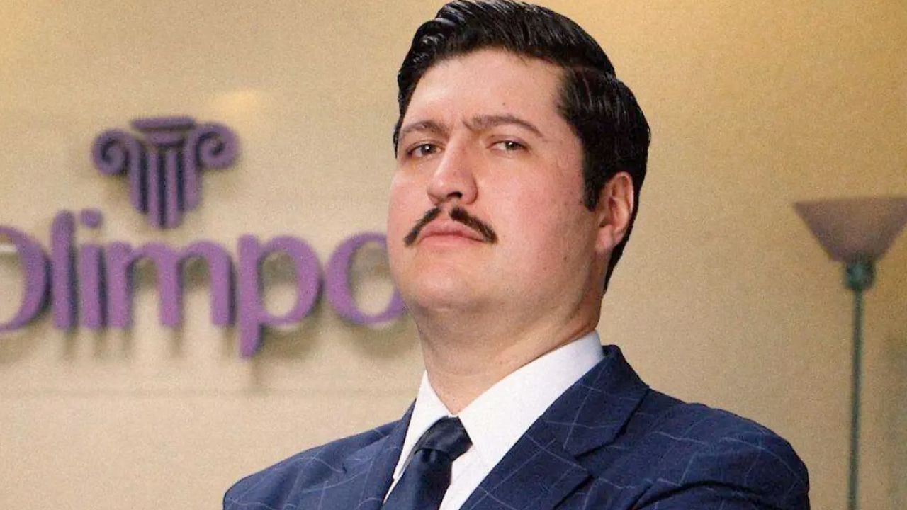 El actor de La Oficina explotó en contra de MC