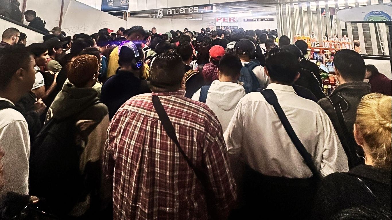 Línea 9 del Metro CDMX con problemas de saturación