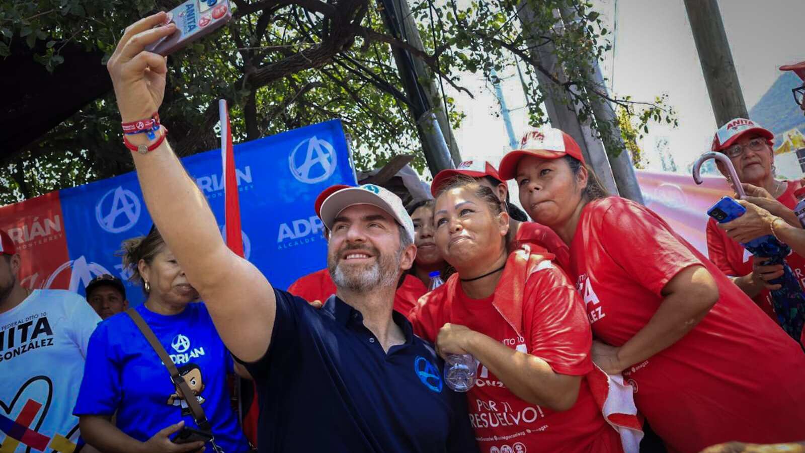 De la Garza realizó actividades de cierre de campaña en diferentes áreas de Monterrey.