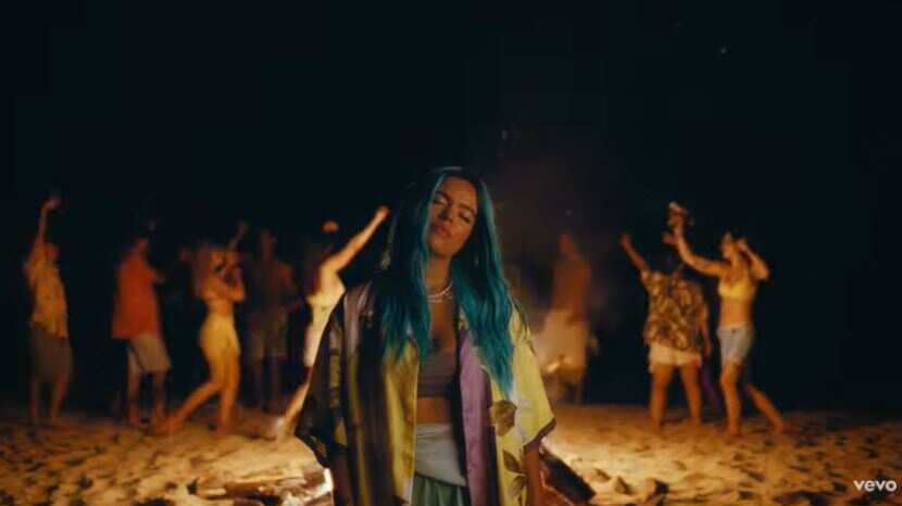 Video "200 Copas" de Karol G el nuevo éxito de la cantante