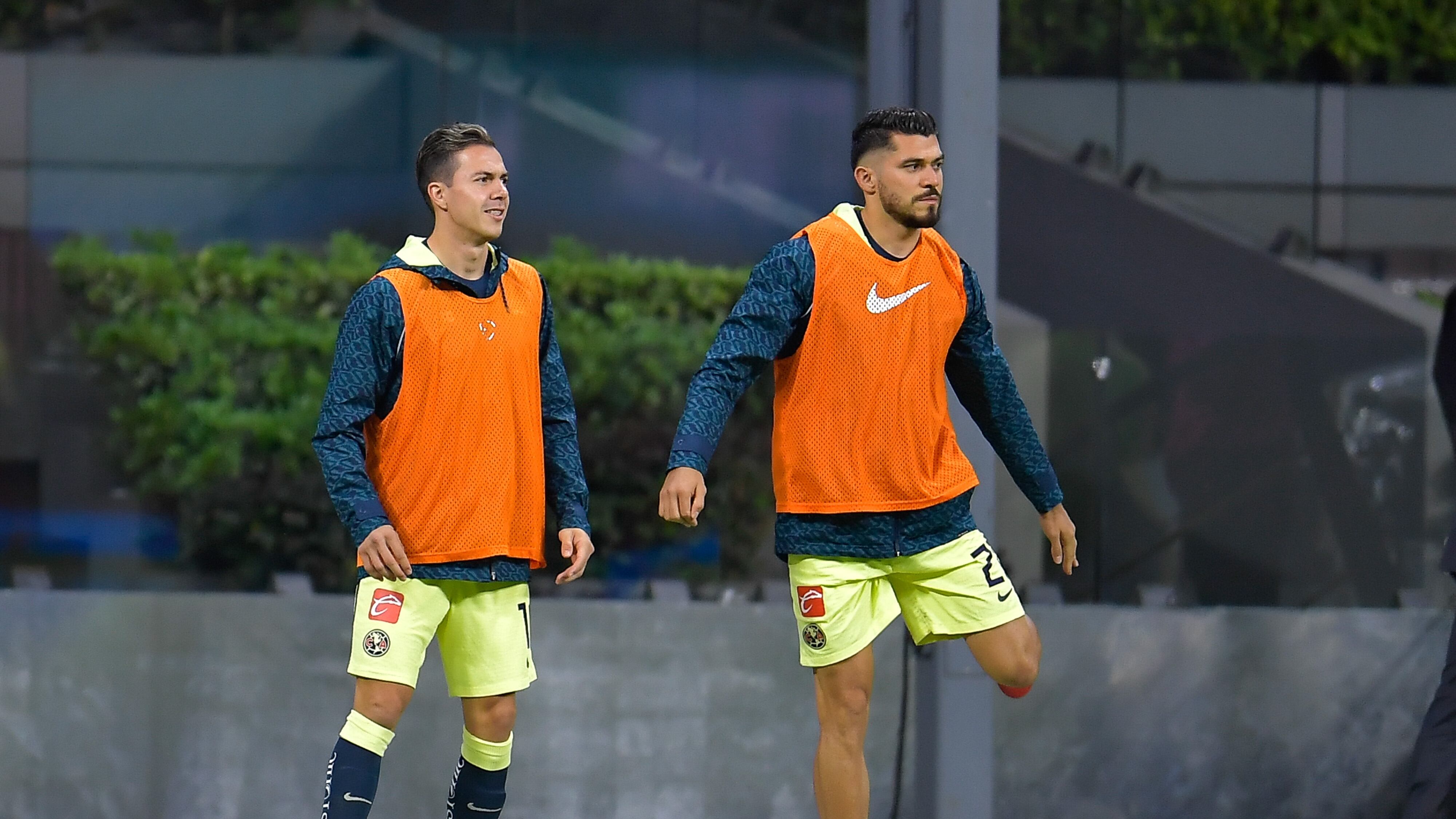 Sebastián Córdova y Henry Martín jugaron juntos en el América.