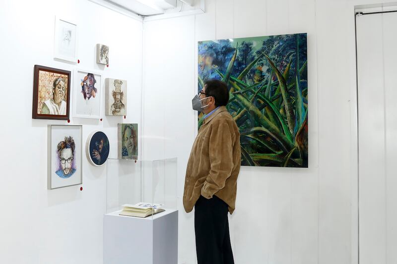 "Ventanas Nouménicas", exposición de 33 piezas escultóricas de Paola Pineda en la LMI Gallery