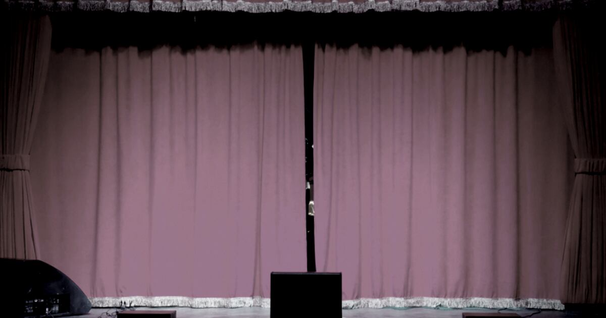 Muere en el escenario Alejandro Meerapfel barítono argentino durante