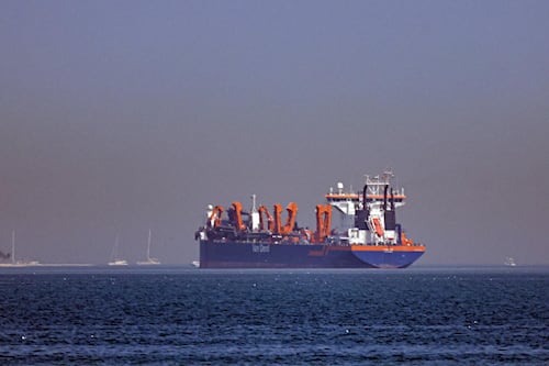 Irán impone nuevas normas para todo barco que quiera pasar por el estrecho de Ormuz