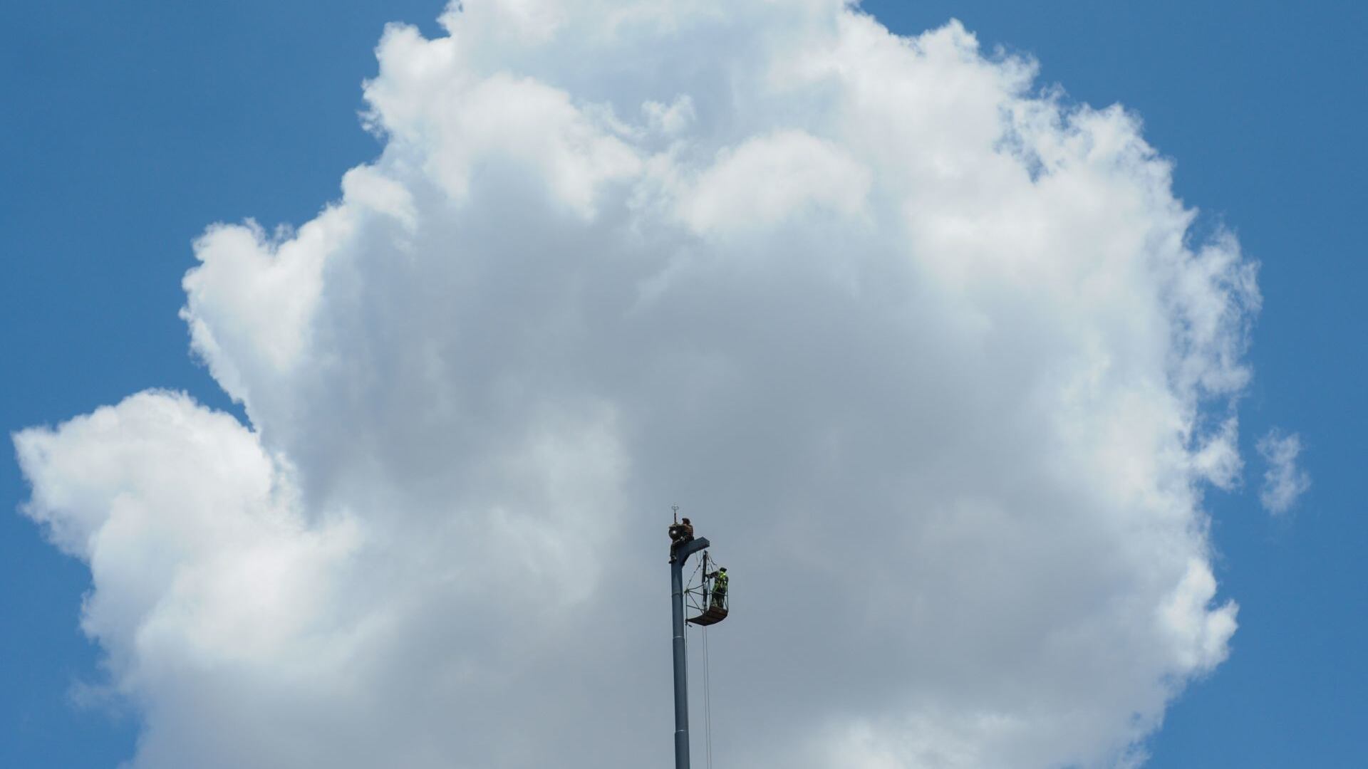 asta-luce-sin-bandera-8m-Día-internacional-de-la-mujer
