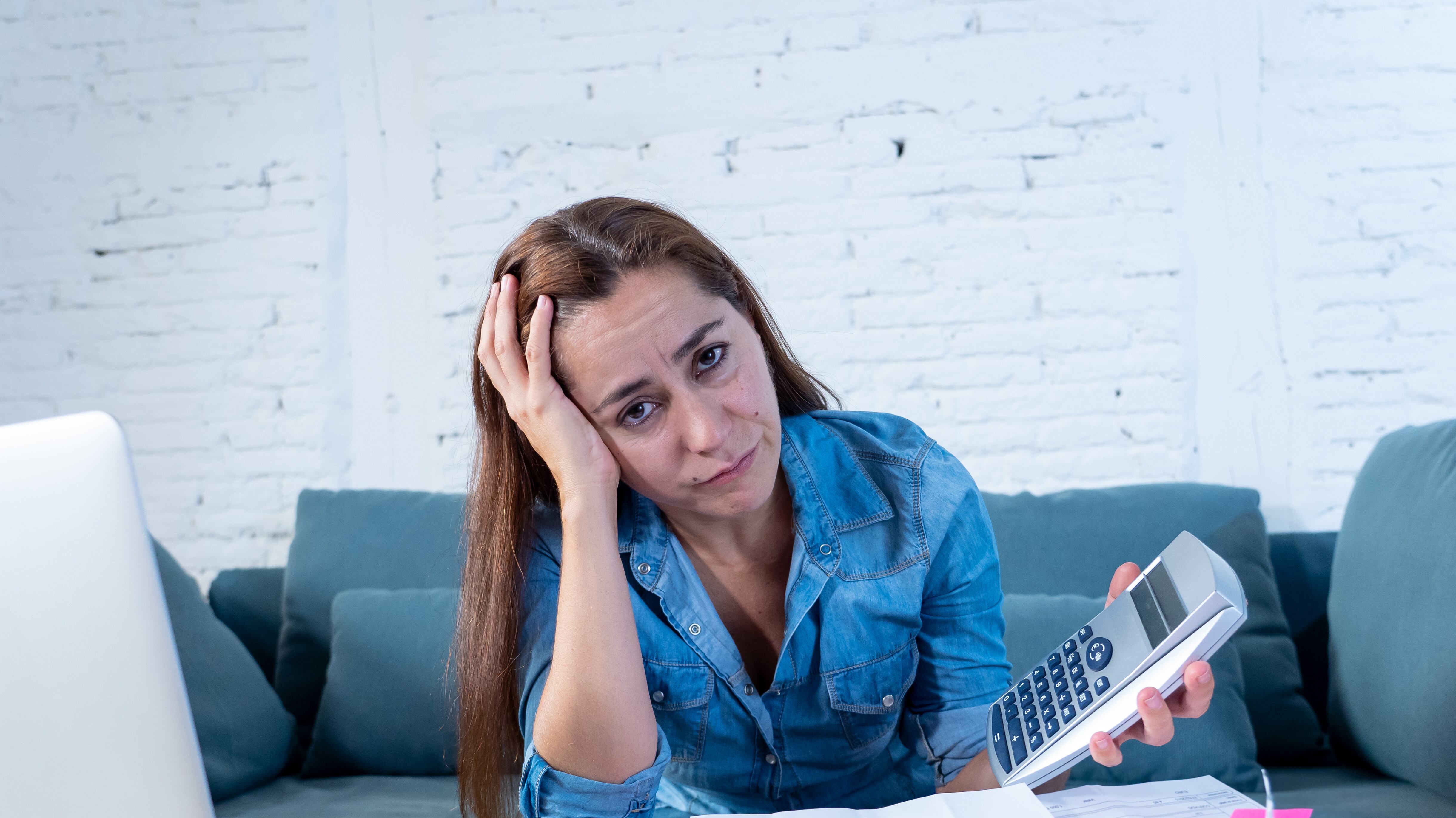 La generación Z utiliza casi la mitad de su linea de crédito o capacidad de endeudamiento; los Baby Boomers, solo 35.6%, reveló Zenfi.mx.