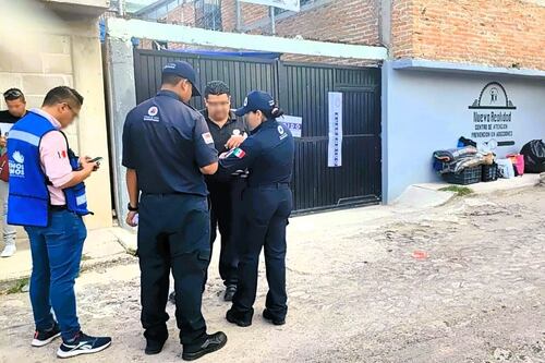 Muere un hombre en un anexo, autoridades suspenden el sitio