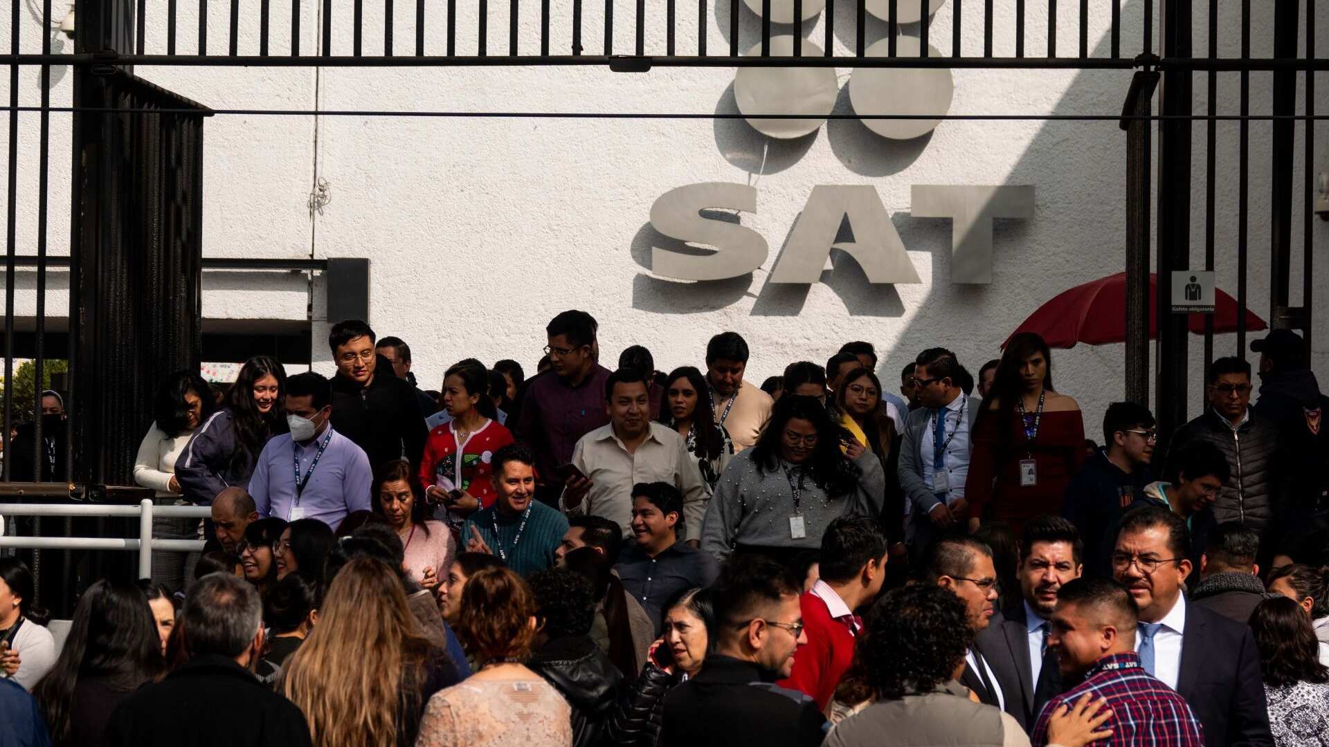 SAT amplia periodo para emisión de facturas en la versión 2.0