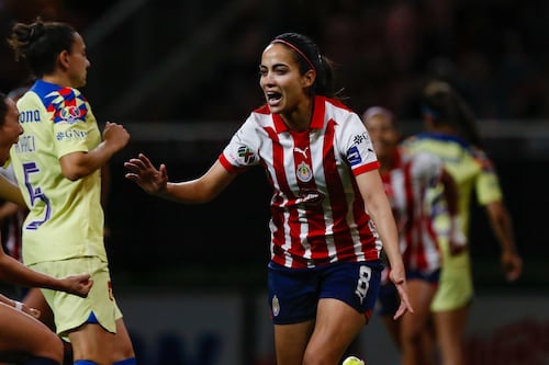 Chivas le gana la partida al América en el Clásico nacional femenil