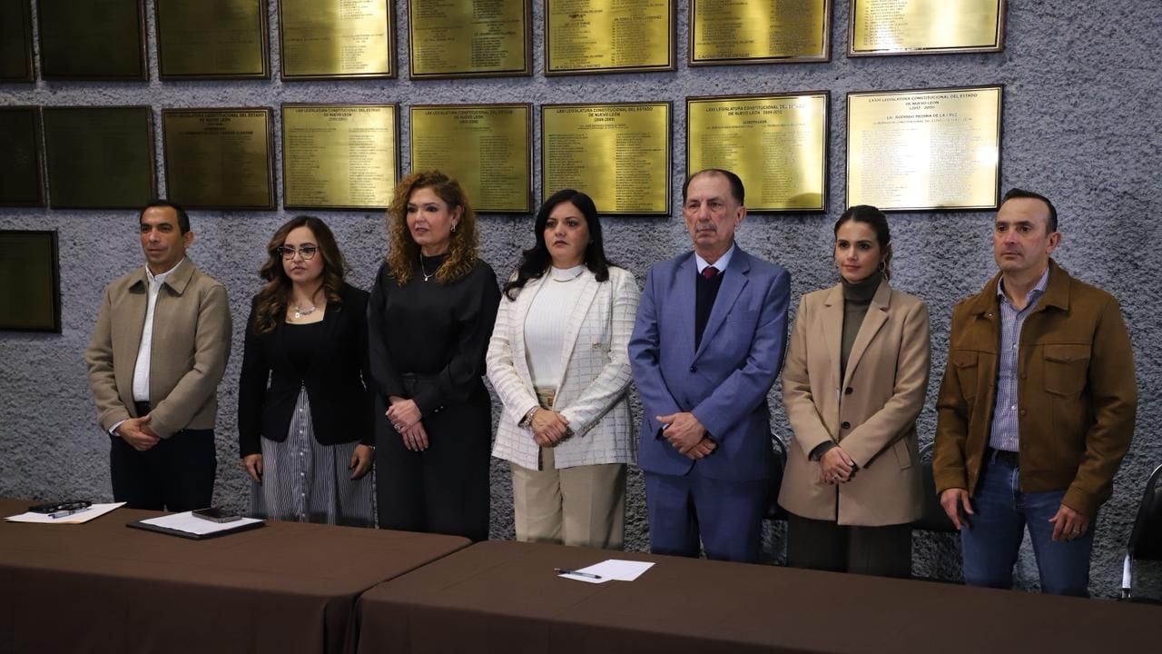 Representantes de los órganos autónomos y del Congreso dieron una rueda de prensa conjunta.