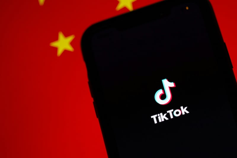 Si ByteDance no completa su venta a una empresa americana antes del 2025, podría ser prohibida en el país al desaparecer de las tiendas de aplicaciones de Android y de Apple.