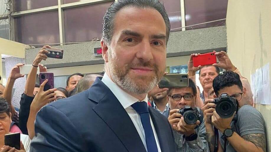 El ex alcalde de Monterrey suma una nueva suspensión al proceso de selección.