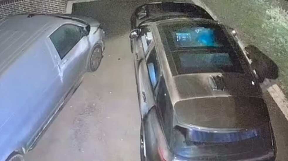 Ladrones se llevan un carro de lujo “imposible de robar” poco después de que fuera comprado