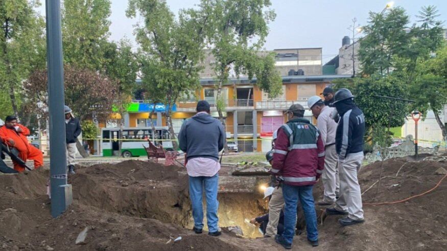 Toma clandestina de hidrocarburo en Azcapotzalco.