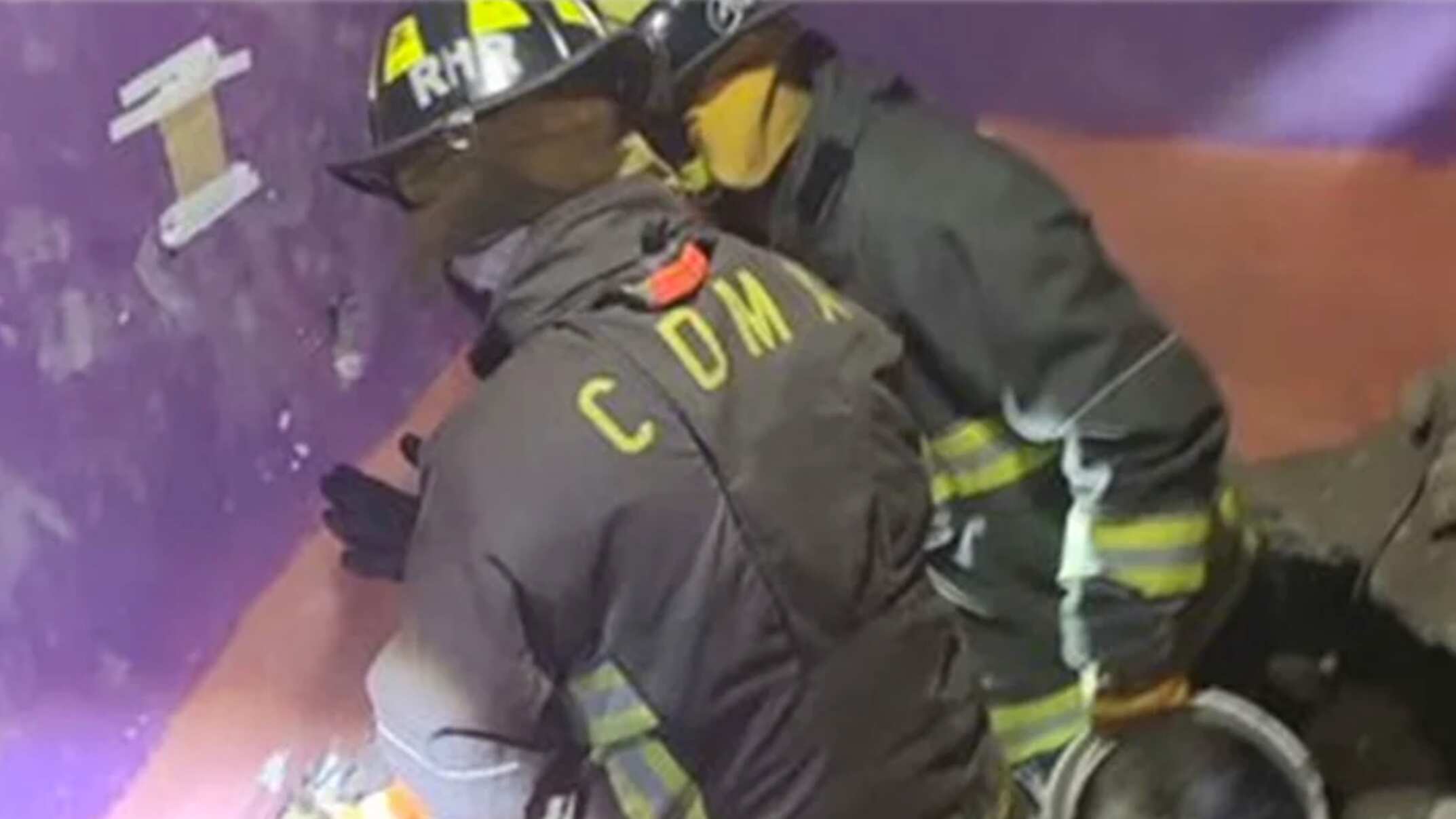 Los cuerpos de emergencia acudieron al lugar del accidente. (Especial)