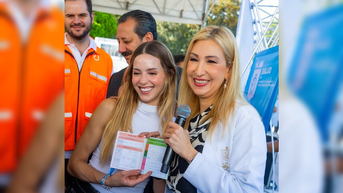 Mariana Rodríguez participó en el inicio de las Macro Brigadas de vacunación al lado de Alma Rosa Marroquín, secretaria de Salud.
