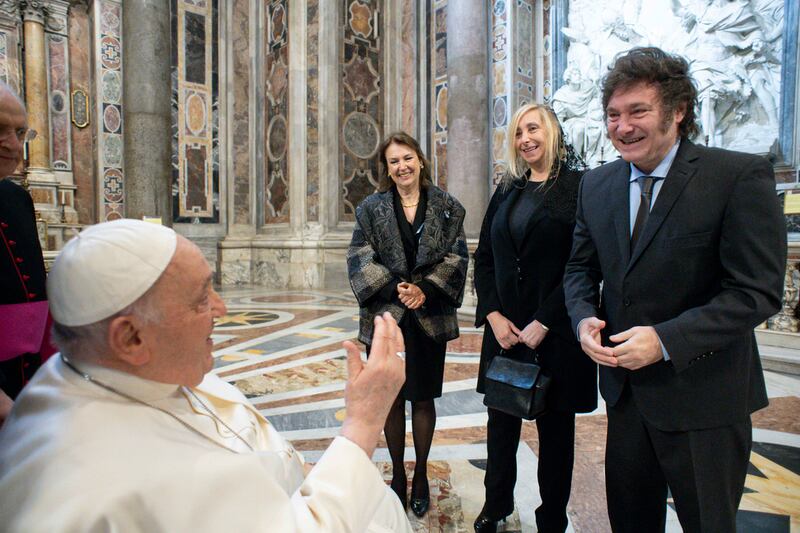 Se reunió con el papa Francisco en la canonización de mama Antula. (AP)
